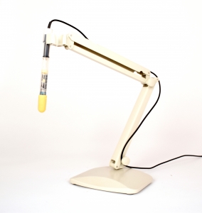 Electrode holder flexible arm